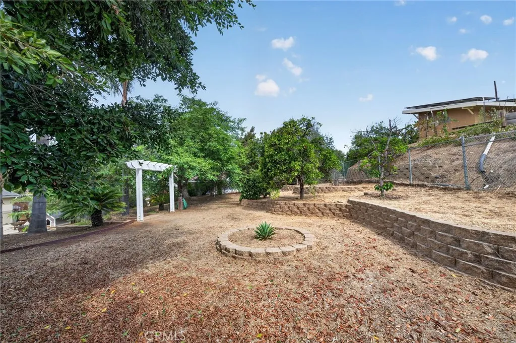 https://cdn.realtyfeed.com/cdn/127/307082540/038b64e7fb1907cd251eda85755a0fec.webp