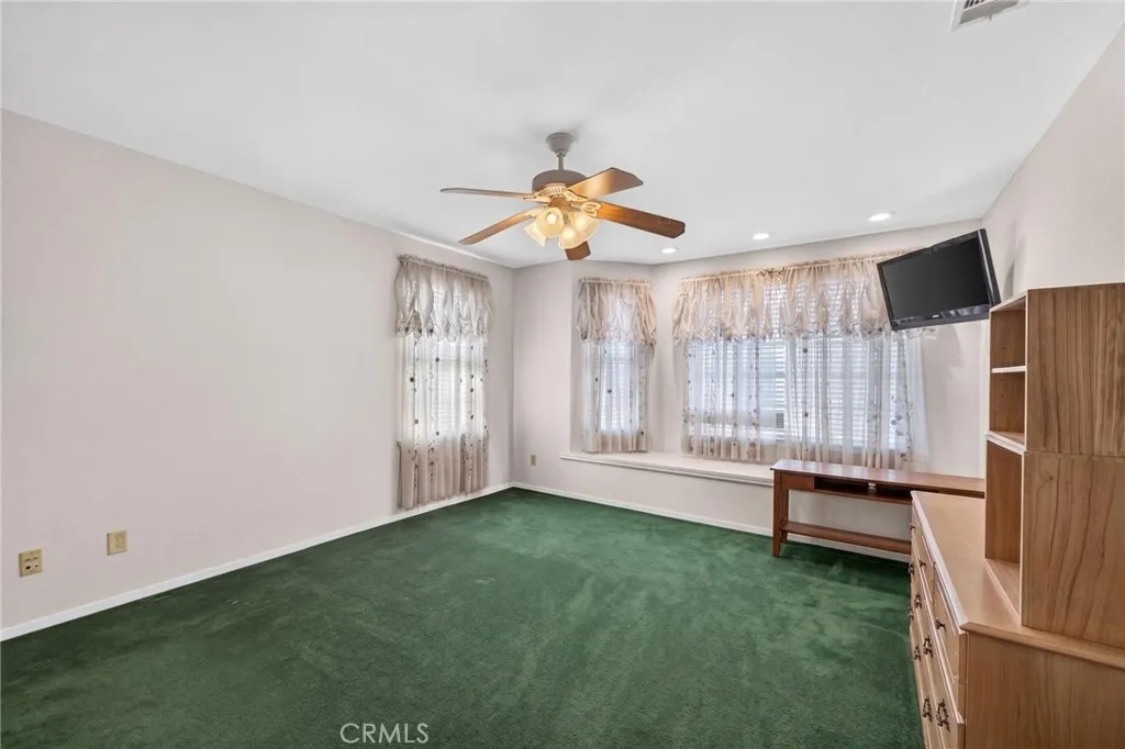 https://cdn.realtyfeed.com/cdn/127/307082540/121c79a9d1c58f34dfb9b020fe9d6eda.webp