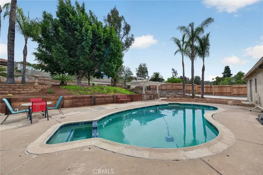 https://cdn.realtyfeed.com/cdn/127/307082540/60d9ef1a74cc004d549e584df1a88719.webp