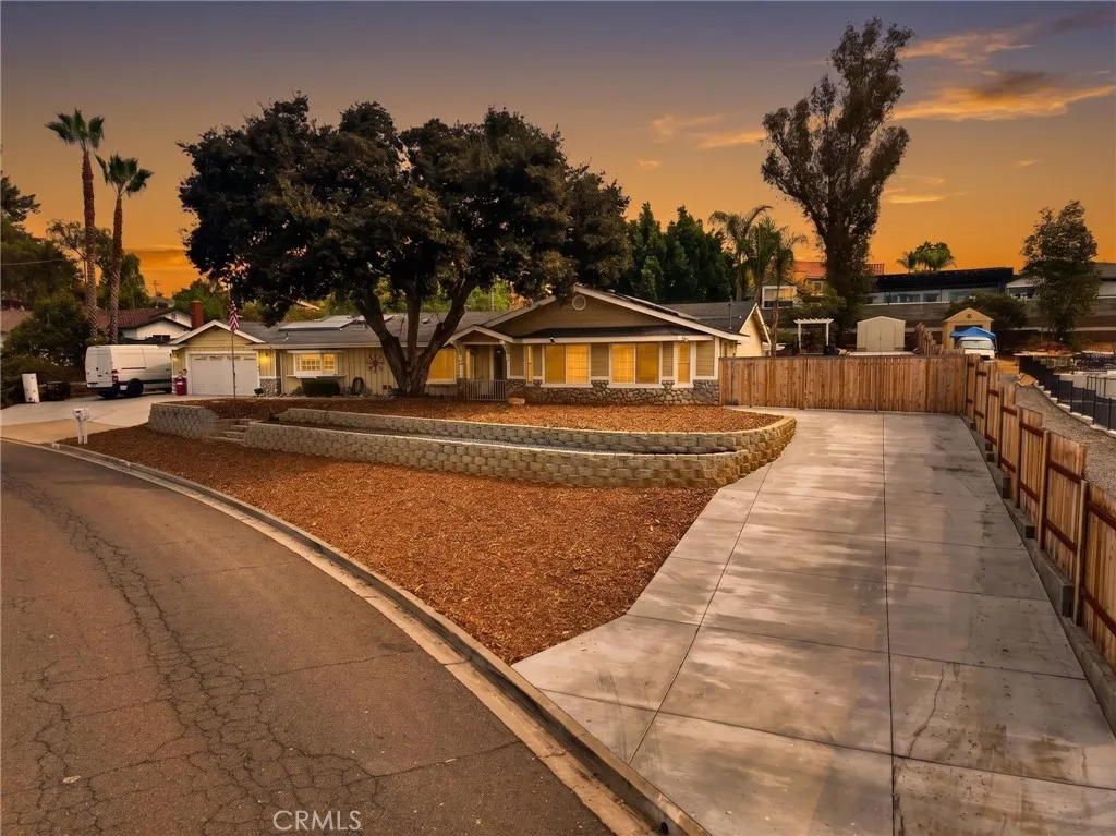 https://cdn.realtyfeed.com/cdn/127/307082540/8dee123ccd4d4ba9c8696e20b8d32a2f.webp