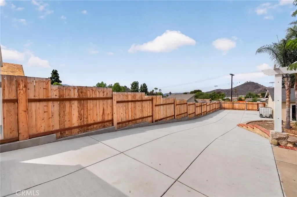 https://cdn.realtyfeed.com/cdn/127/307082540/d0c008299fd3fbd2e60993dfea81d108.webp