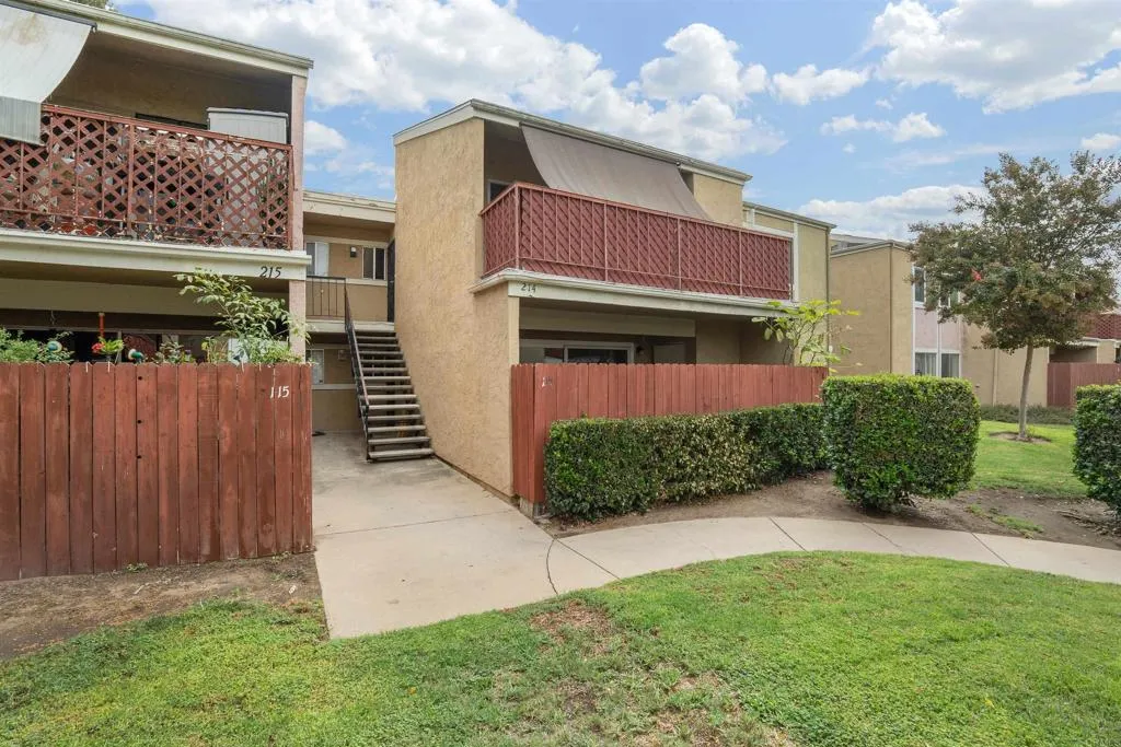 https://cdn.realtyfeed.com/cdn/127/307082571/4c72a9f228e27d7f36e7edc7a2696f2b.webp