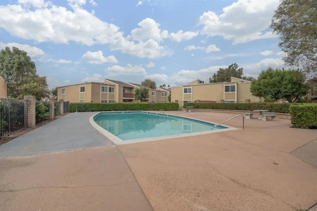 https://cdn.realtyfeed.com/cdn/127/307082571/bb5763232b494ae4b7f786209261fe1b.webp