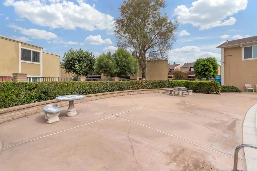 https://cdn.realtyfeed.com/cdn/127/307082571/e1249f72130f56a3e69bc3173e62eeb5.webp