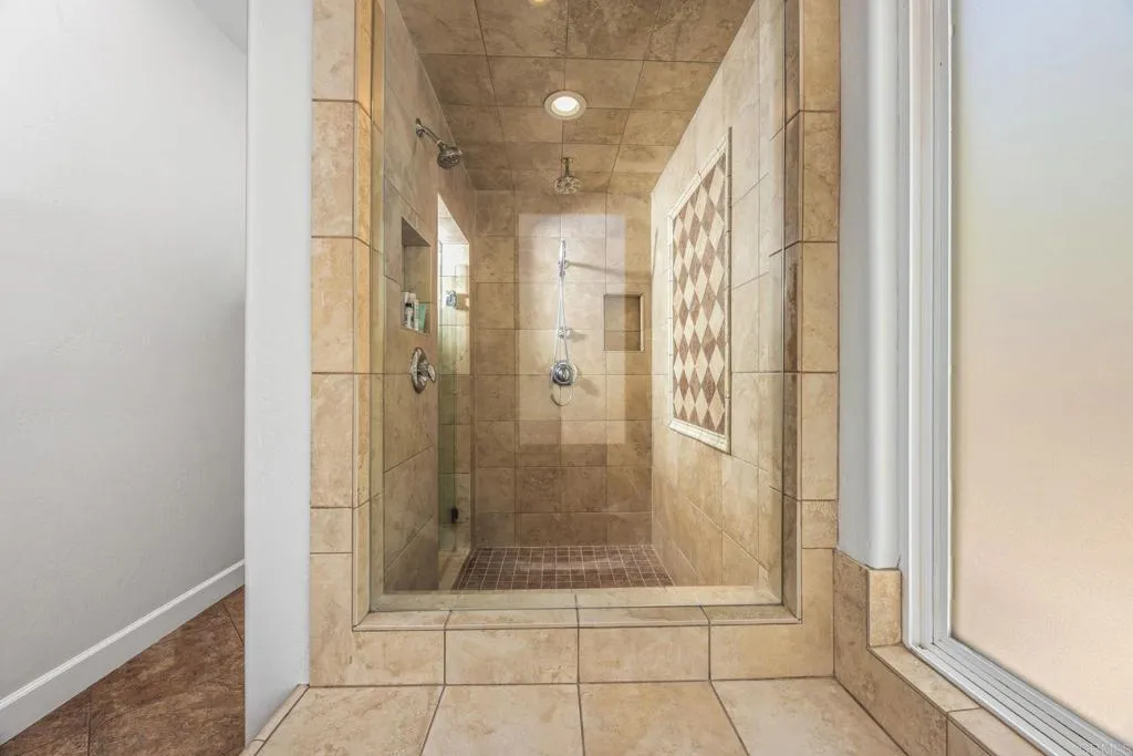 https://cdn.realtyfeed.com/cdn/127/307082574/0517fe91204144c11690db13e95b107a.webp