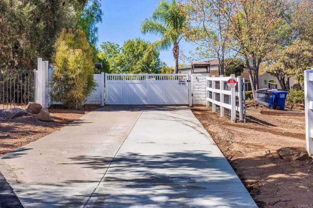https://cdn.realtyfeed.com/cdn/127/307082574/331542daa9f44eaf1d64a35a5ebccda3.webp