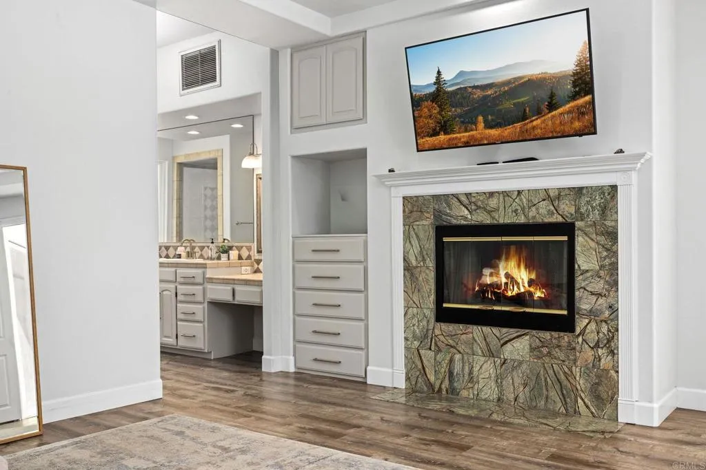 https://cdn.realtyfeed.com/cdn/127/307082574/371645369bc5923362d7b66625fbefa2.webp