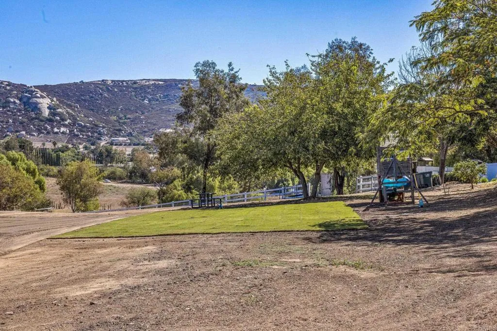 https://cdn.realtyfeed.com/cdn/127/307082574/4de0ba11cfa7dab67edee47189546be2.webp