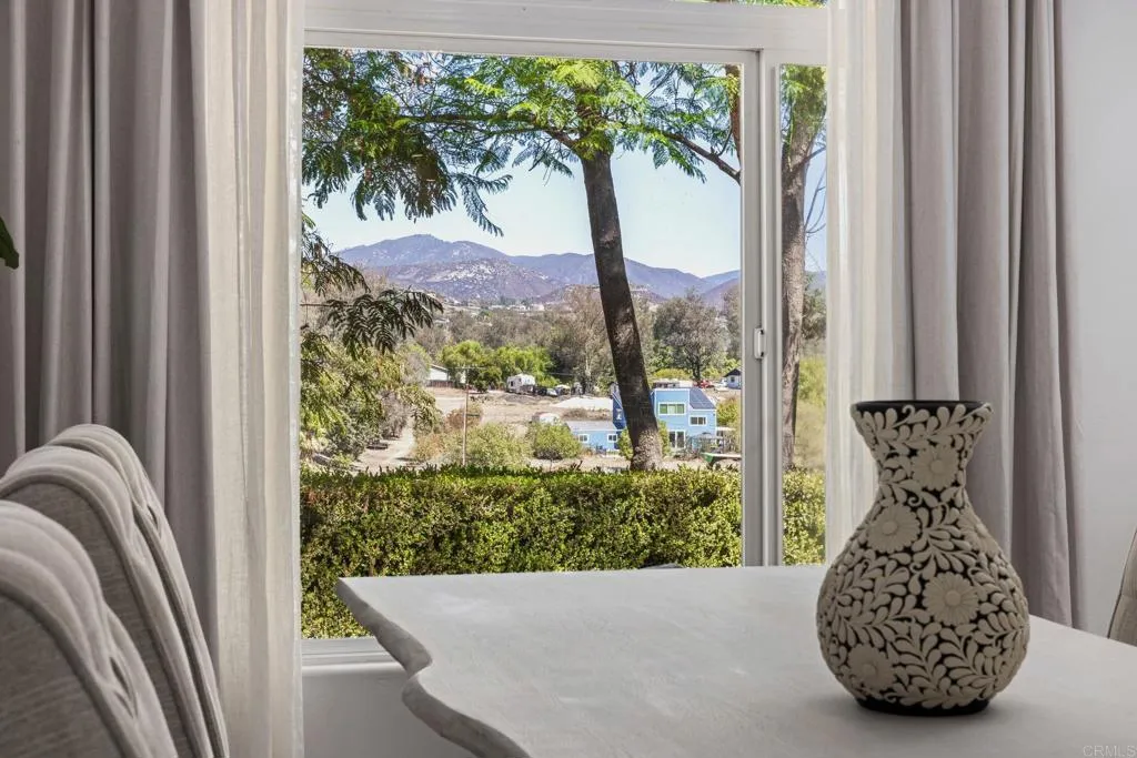 https://cdn.realtyfeed.com/cdn/127/307082574/54bf6e36b5b27cc5721d70f1f8fe62b3.webp