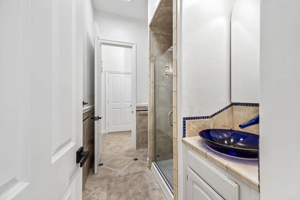 https://cdn.realtyfeed.com/cdn/127/307082574/589c2e1f082bc72ac37534227effe360.webp