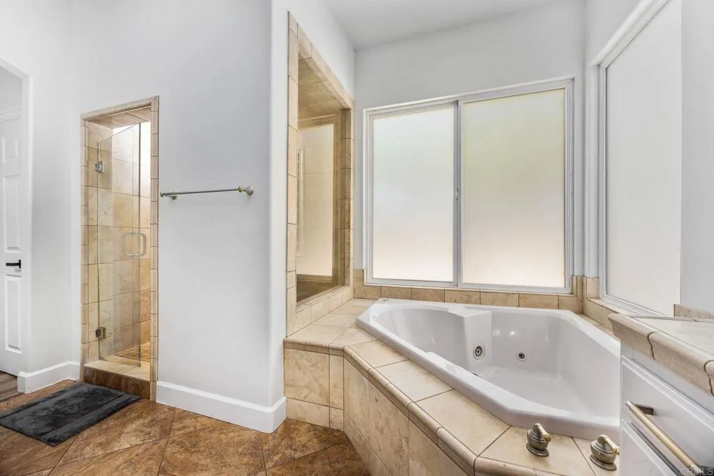 https://cdn.realtyfeed.com/cdn/127/307082574/6f5318f5fb20e952f1746c4400722a01.webp
