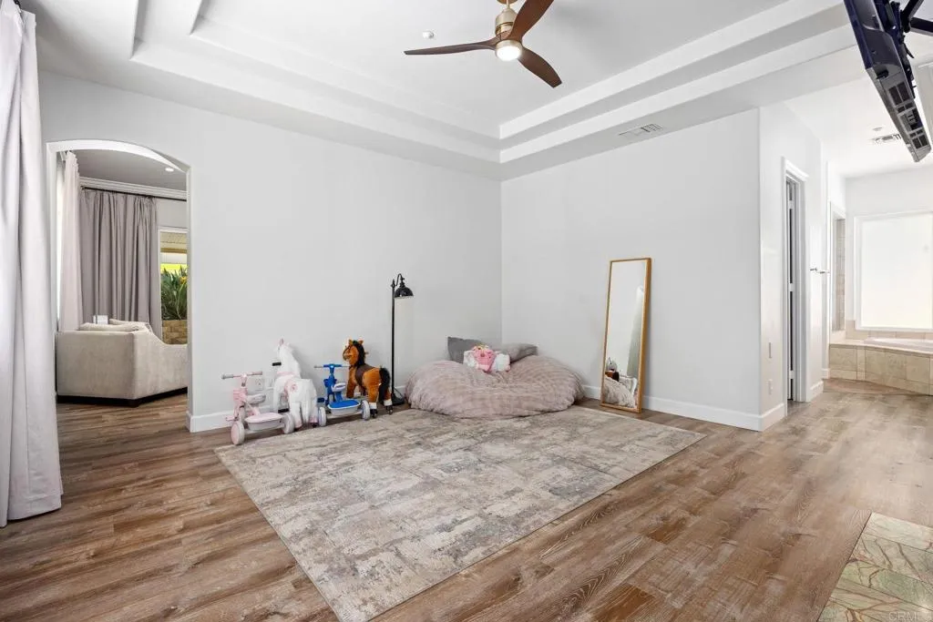 https://cdn.realtyfeed.com/cdn/127/307082574/acf756a710f03492fca421f8bcdfa69b.webp