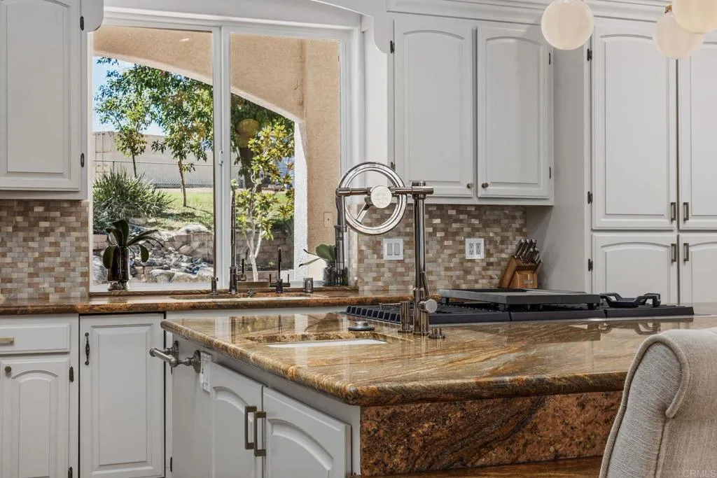 https://cdn.realtyfeed.com/cdn/127/307082574/d1e506d15237a0f2fb83731a2f523e4d.webp