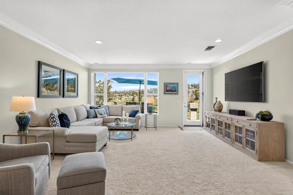 https://cdn.realtyfeed.com/cdn/127/307082652/31fed7bab0c28cc6b8957306ba2eb828.webp
