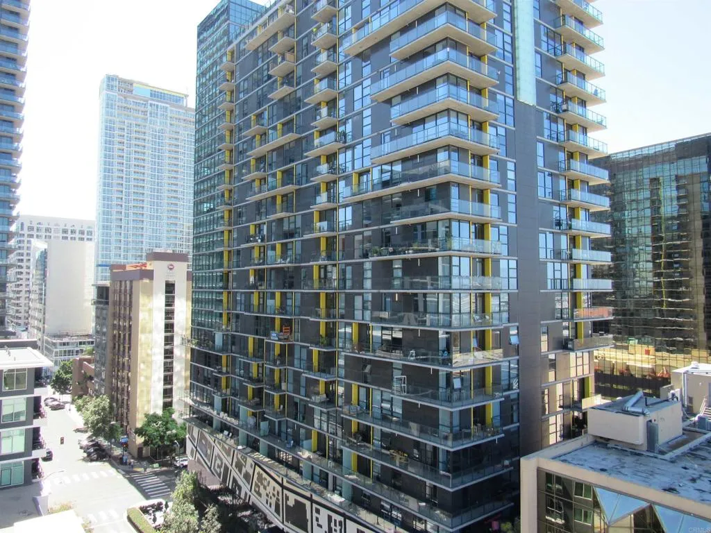 https://cdn.realtyfeed.com/cdn/127/307082811/4b5bec020d72c2769b13eaf699d63243.webp
