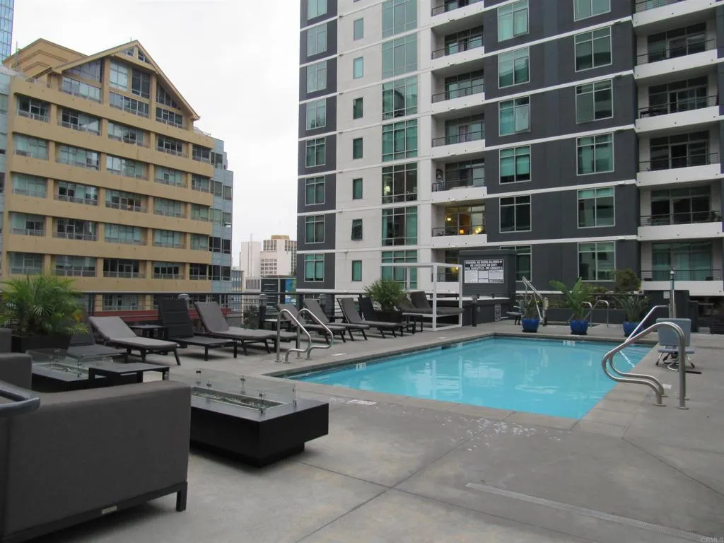 https://cdn.realtyfeed.com/cdn/127/307082811/589e288a6c3066ca4280626570fed22b.webp
