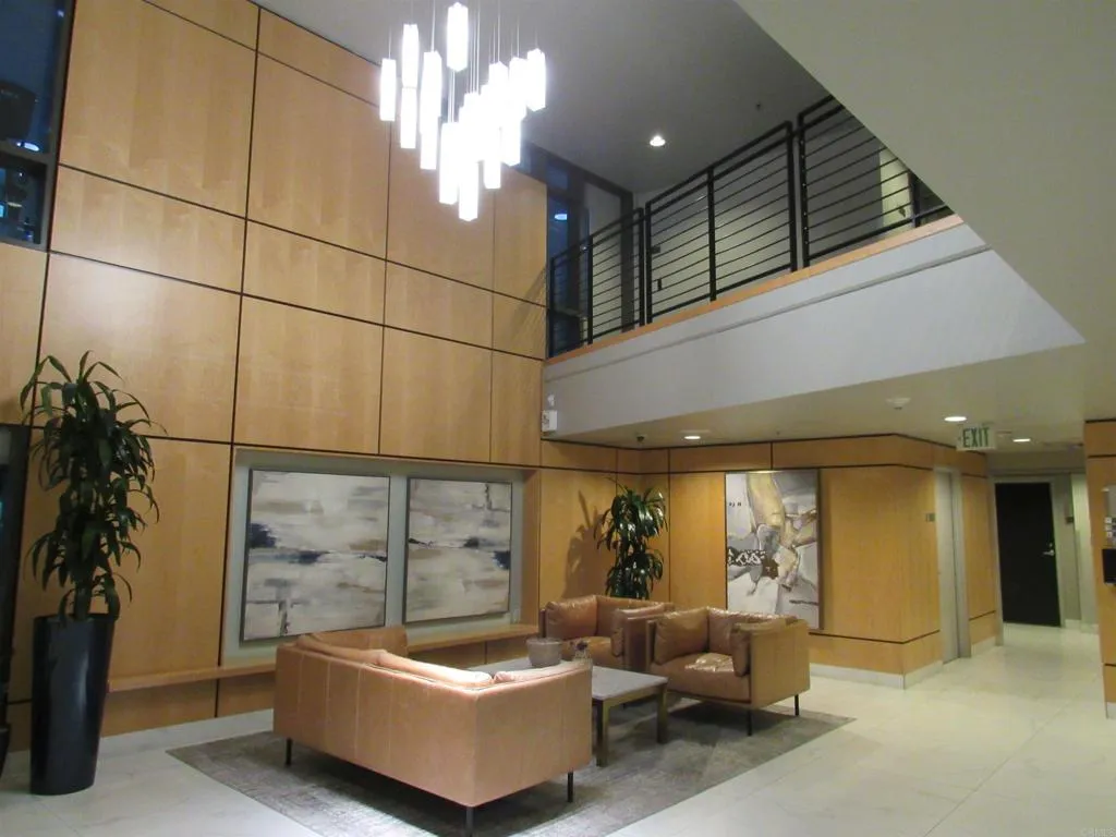 https://cdn.realtyfeed.com/cdn/127/307082811/de8c5c5b135deacd01c3609558c0e1d2.webp