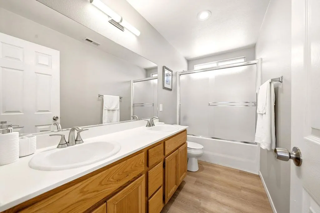 https://cdn.realtyfeed.com/cdn/127/307082818/98573e0f590fc358bd9ecdf909e4e539.webp