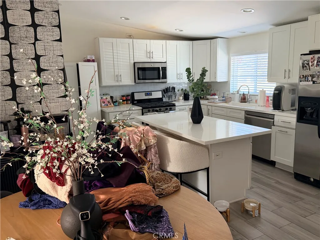 Reseda, CA 91335