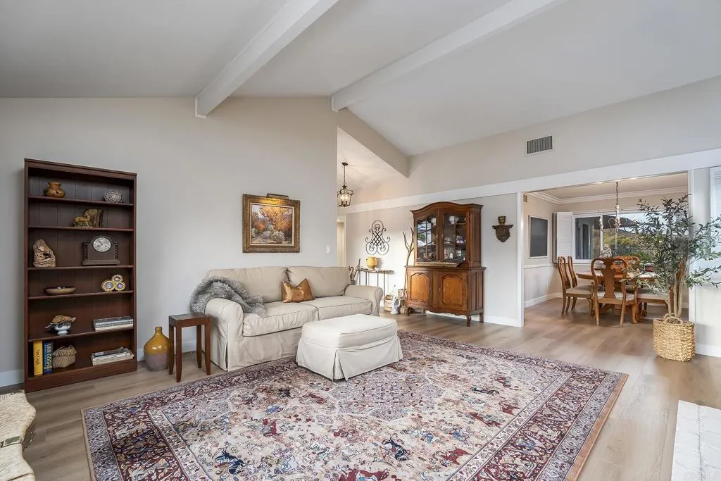 https://cdn.realtyfeed.com/cdn/127/307082921/41d258a6ada041d2b05abf9dc4ae4237.webp