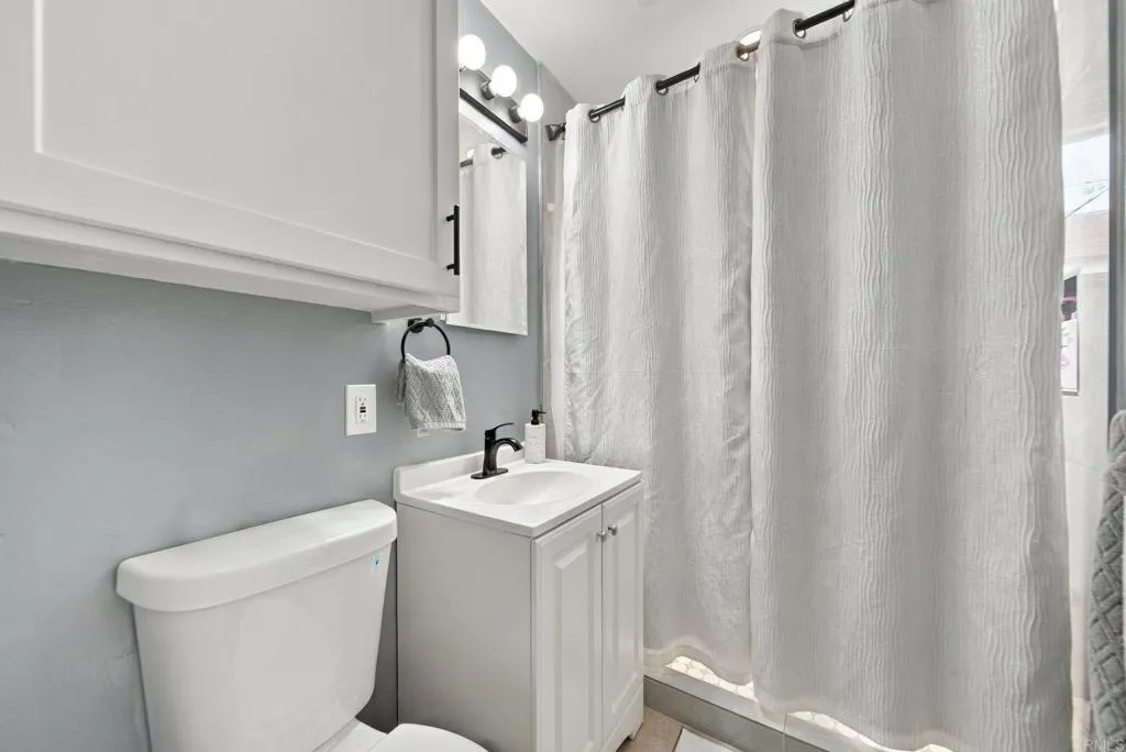 https://cdn.realtyfeed.com/cdn/127/307082933/a38bdc0d55c66363aa927ff901613124.webp