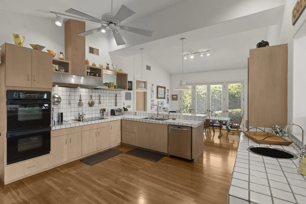 https://cdn.realtyfeed.com/cdn/127/307082962/e004c6bf2aaa4fa61d132b4e63b93903.webp
