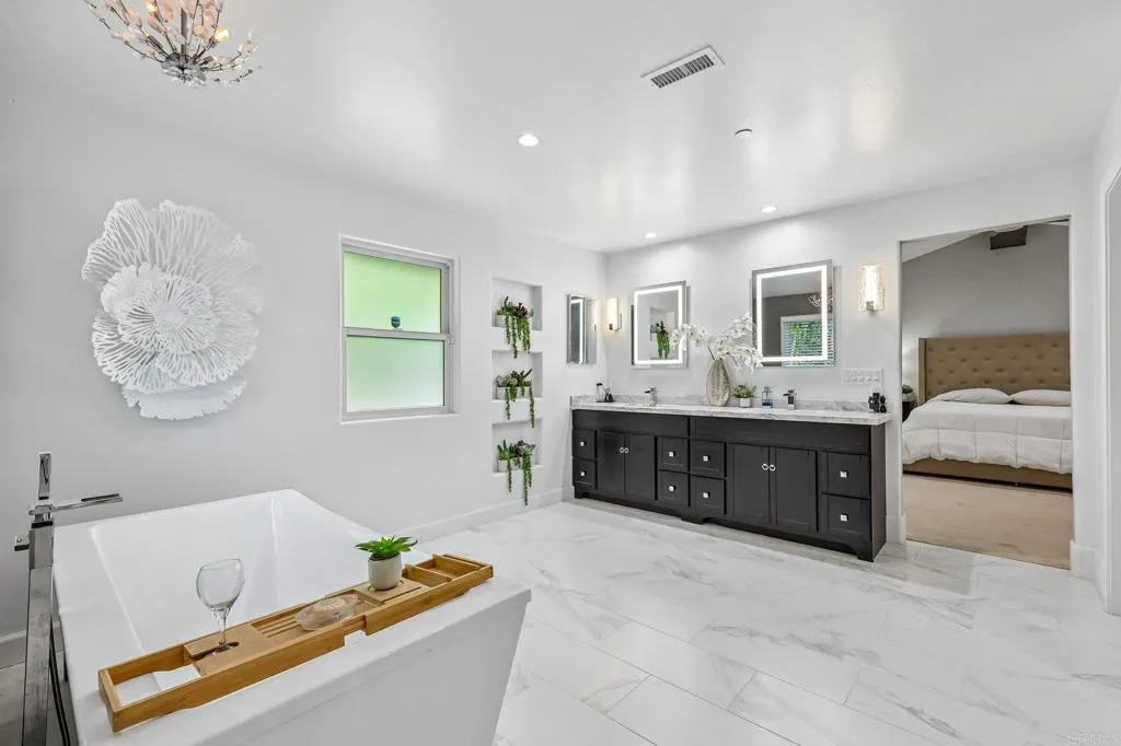 https://cdn.realtyfeed.com/cdn/127/307082969/26792800e56eea0d8502a300eb417b82.webp