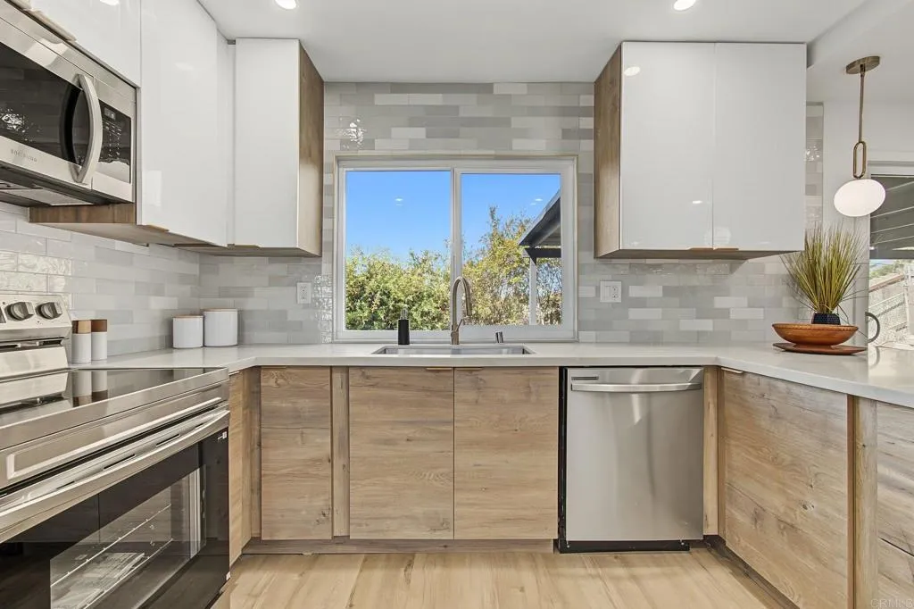 https://cdn.realtyfeed.com/cdn/127/307082972/06c635467db348c87903dc59677db3a8.webp