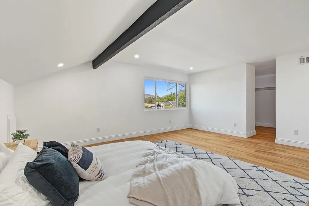 https://cdn.realtyfeed.com/cdn/127/307082972/2b37cf97aea73393ba651caec4d3815a.webp