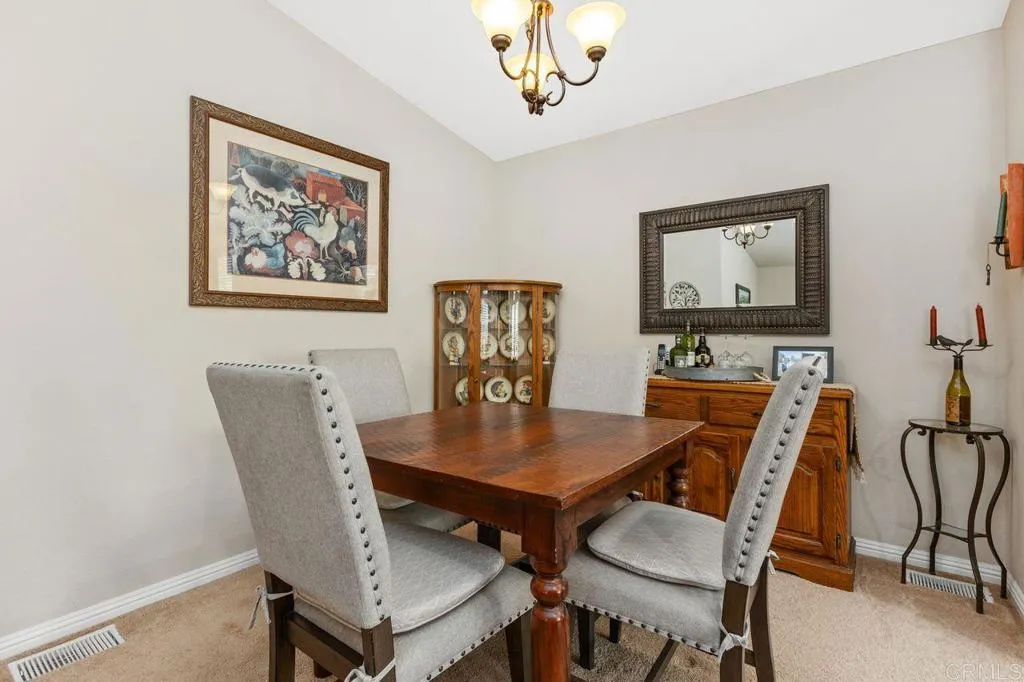 https://cdn.realtyfeed.com/cdn/127/307083007/2467491c1ed2614eb65736e5eda5dc90.webp