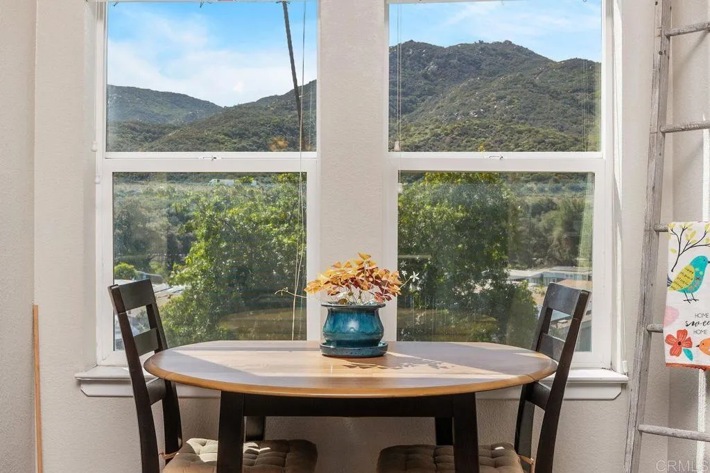 https://cdn.realtyfeed.com/cdn/127/307083007/4cf01c683780f19fab00e12cafc0f75a.webp