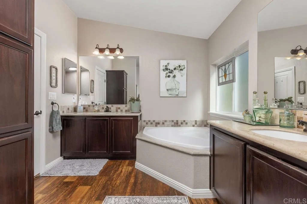 https://cdn.realtyfeed.com/cdn/127/307083007/4e82f8b7d204f69b6a20c931710a0d02.webp