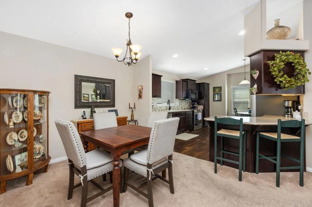 https://cdn.realtyfeed.com/cdn/127/307083007/81d5aa03d8568a0fea7916a5ef90cdc0.webp