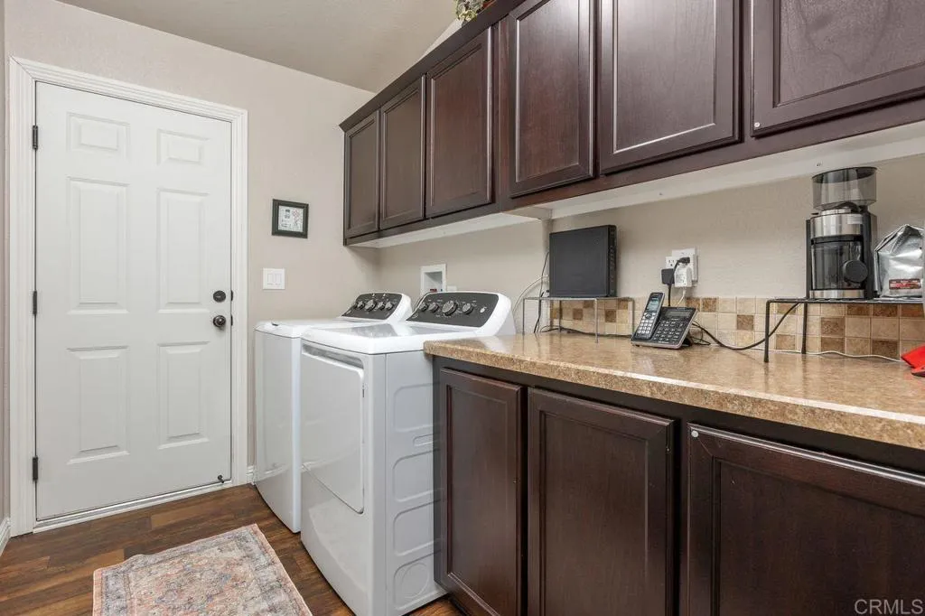 https://cdn.realtyfeed.com/cdn/127/307083007/b157c5d2f01aa9901a802f17091fd719.webp