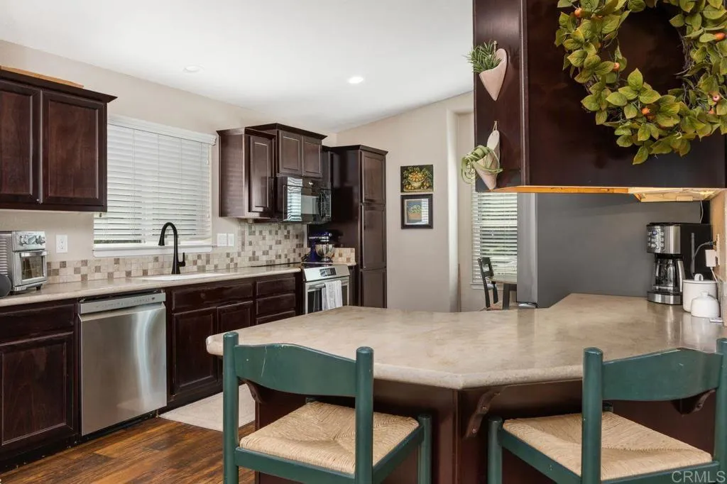 https://cdn.realtyfeed.com/cdn/127/307083007/d282589e70f394aacdcd916acac2e5ae.webp