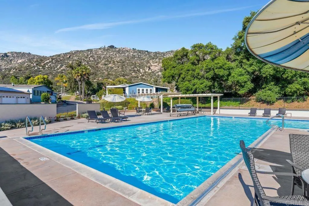 https://cdn.realtyfeed.com/cdn/127/307083007/dc0bc6fb83693cc9c598df686995bc9b.webp