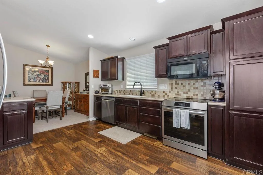 https://cdn.realtyfeed.com/cdn/127/307083007/eeec645038280a3e82ff90c612431112.webp