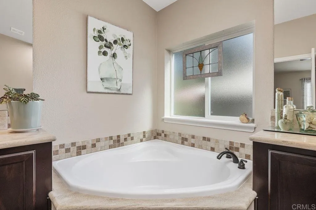 https://cdn.realtyfeed.com/cdn/127/307083007/f3abf74f2a7c4d185f7c026957688e86.webp