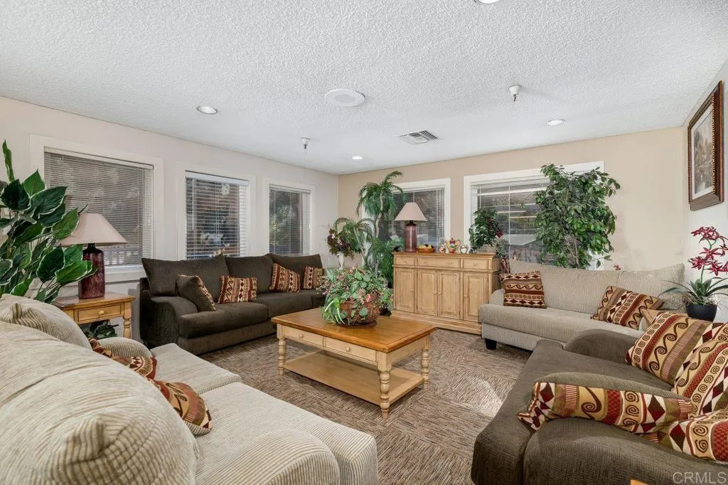 https://cdn.realtyfeed.com/cdn/127/307083007/f852c627763d52bd360fc4f032717ba5.webp