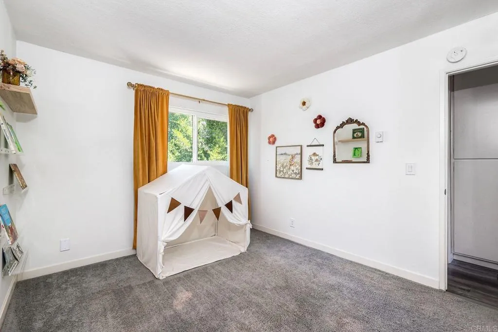 https://cdn.realtyfeed.com/cdn/127/307083043/3cd1ca085685b49514f1ca56cc5db3d6.webp