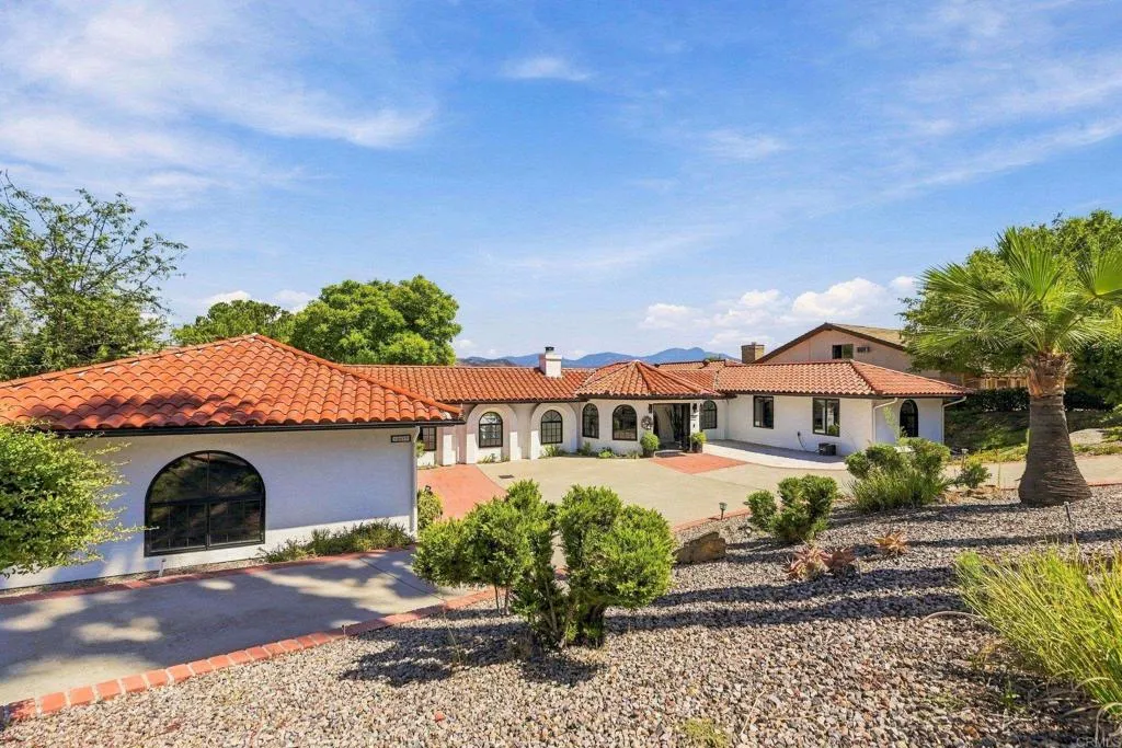 https://cdn.realtyfeed.com/cdn/127/307083109/3ab8cd39dd8ad2338d02a997e488a31a.webp