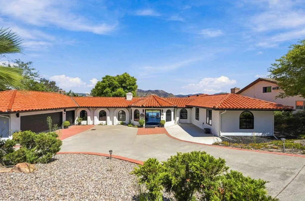 https://cdn.realtyfeed.com/cdn/127/307083109/66c88a3d39ede235dc7ce75f762fb9e3.webp
