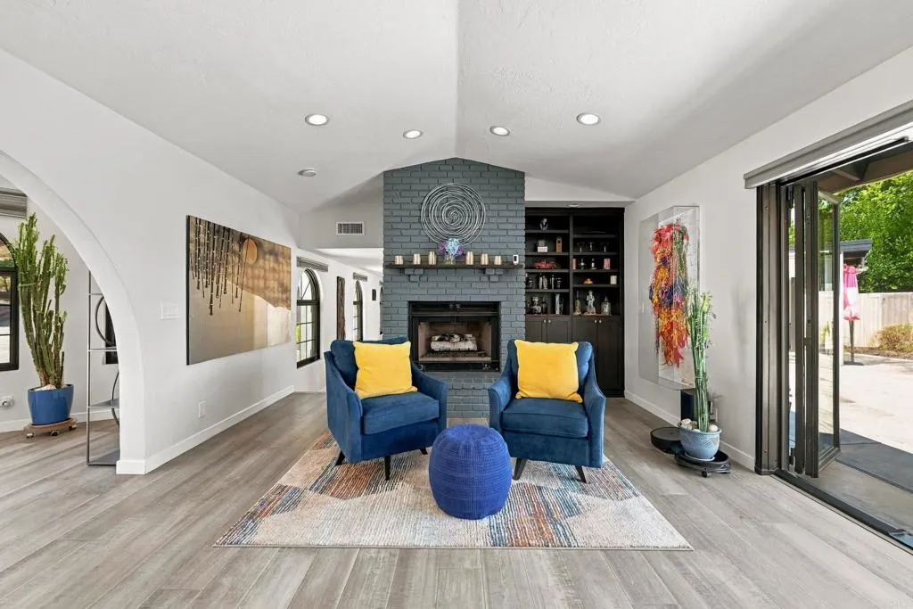 https://cdn.realtyfeed.com/cdn/127/307083109/672c0804aec97008f77af5e0f2f52aa7.webp