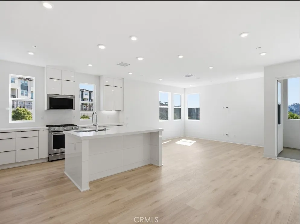 2750 Everly Drive, San Diego, CA 92108 - Main photo, San Diego, CA