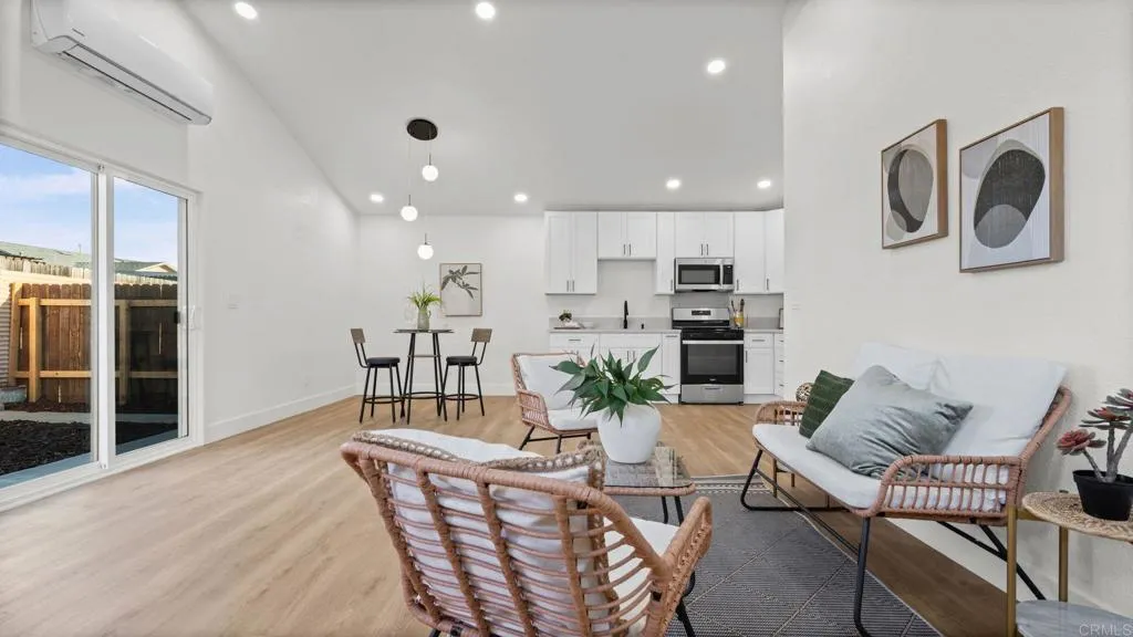https://cdn.realtyfeed.com/cdn/127/307083260/90bffffbb47754a70096850a08df7adc.webp