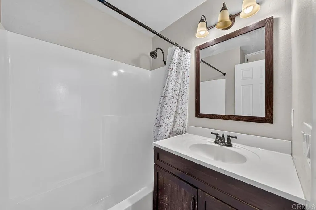 https://cdn.realtyfeed.com/cdn/127/307083266/6fe85c115740484a4271a2d2e5ad2c03.webp