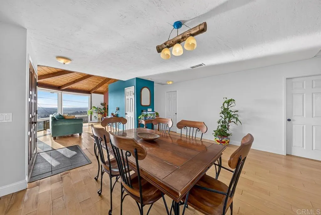 https://cdn.realtyfeed.com/cdn/127/307083266/b920996300068c9ebf3d1fb35d028d9e.webp