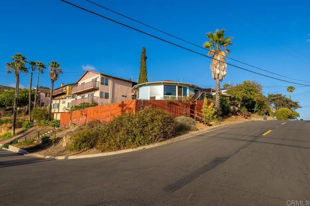 https://cdn.realtyfeed.com/cdn/127/307083266/cfe083304f5d1ad2d2e49c6503f66a42.webp