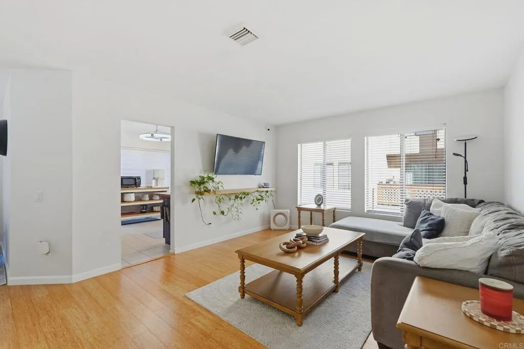 https://cdn.realtyfeed.com/cdn/127/307083269/0e588f75d13003861df78bc108a8e3d3.webp