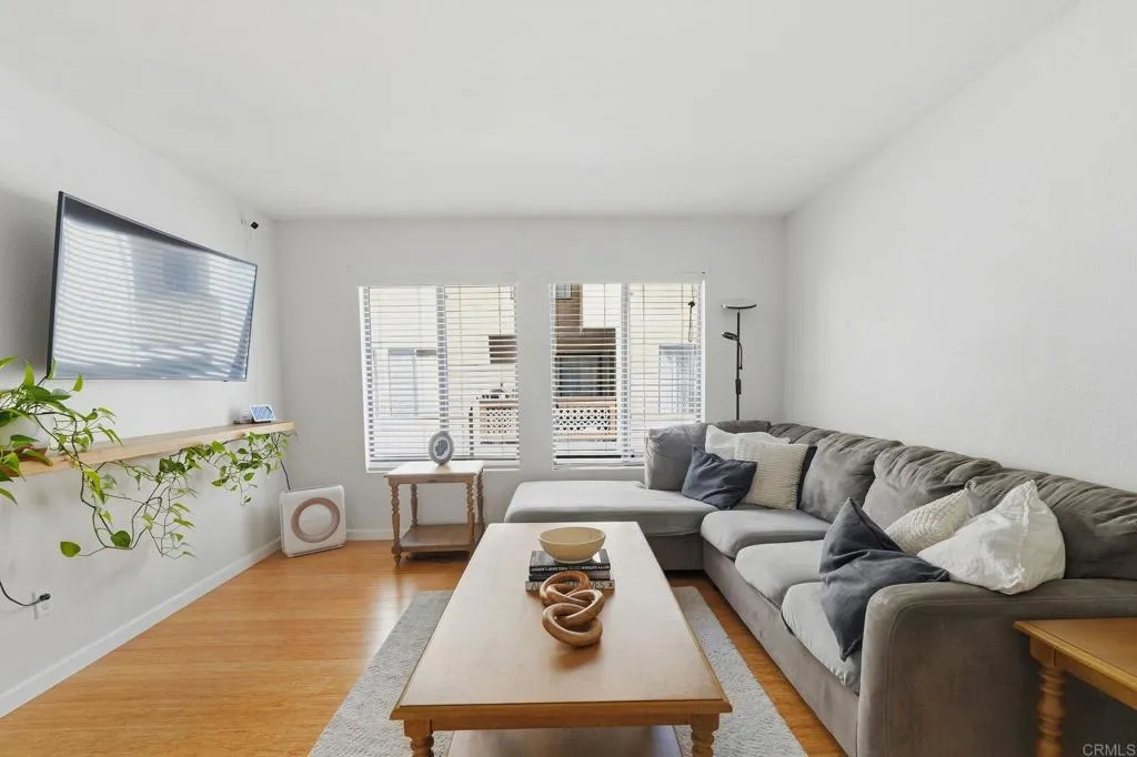 https://cdn.realtyfeed.com/cdn/127/307083269/8ddb37edf4007b6ff40985797e16b283.webp
